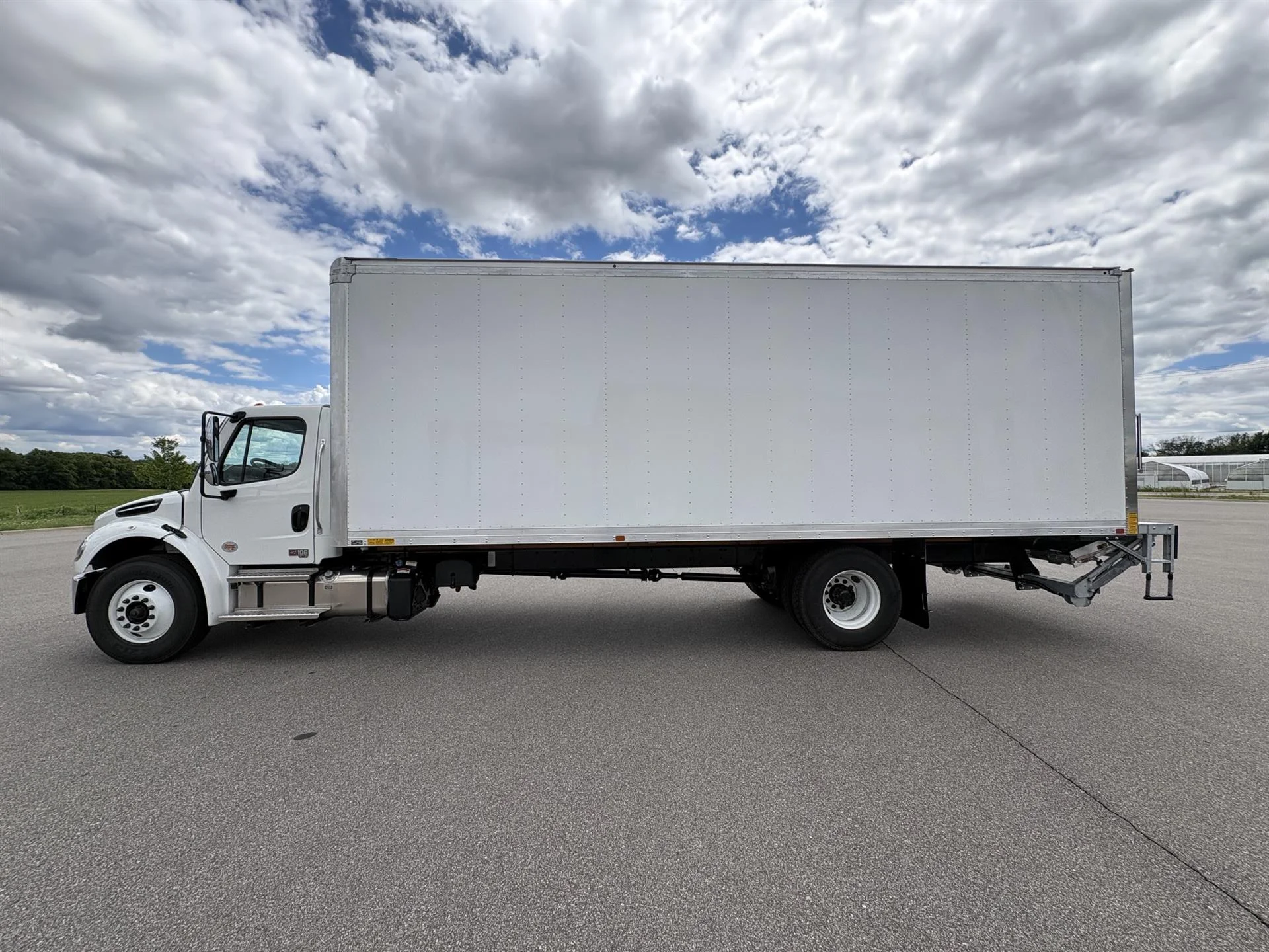 2027 Freightliner M2 106 in Inver Grove Heights, MN — photo 8