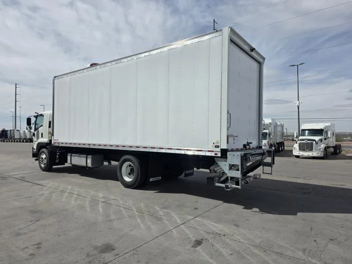 2026 Isuzu FTR — photo 10