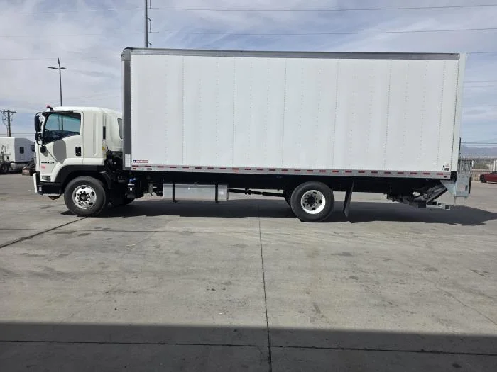 2026 Isuzu FTR — photo 11