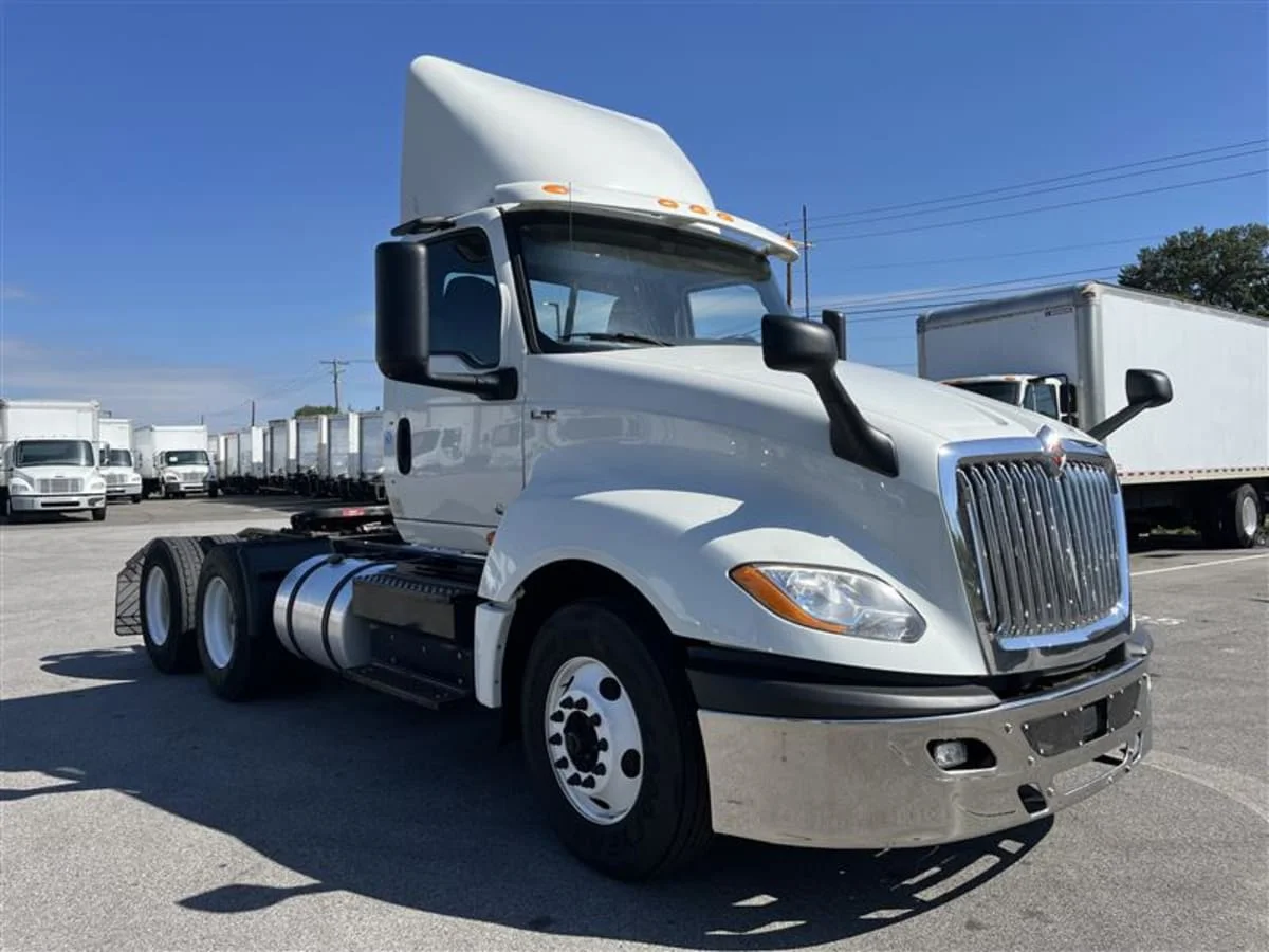 2019 International LT in Beltsville, MD — photo 3