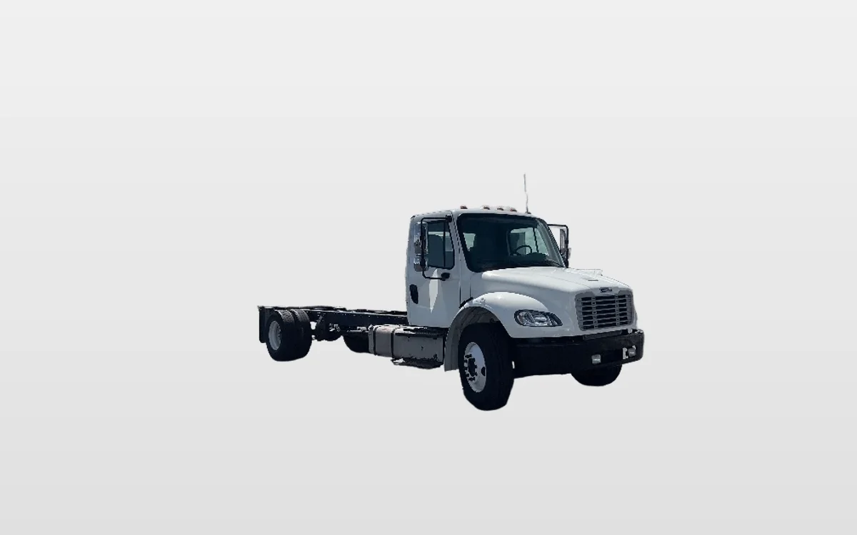 2017 Freightliner M2 106 - image 1