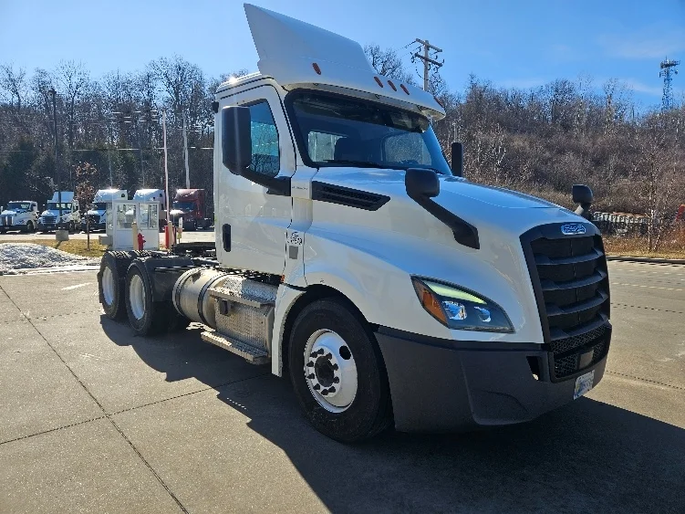 2020 Freightliner Cascadia in Moberly, MO