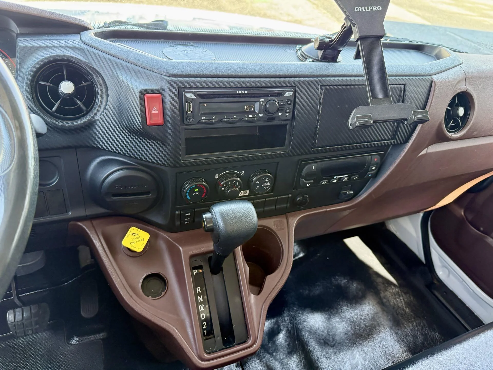 2021 Hino 268 in Duluth, GA — photo 21