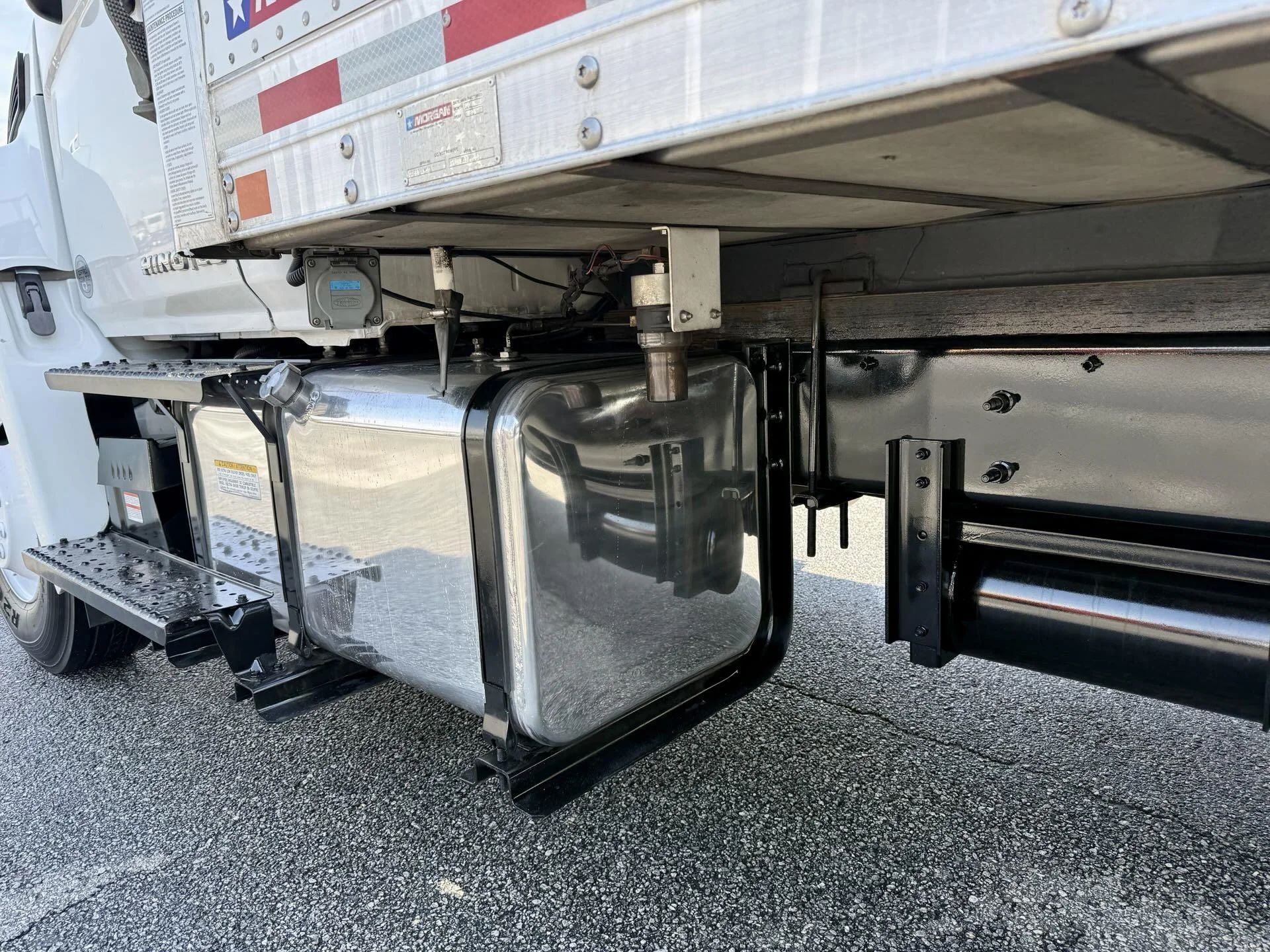 2021 Hino 268 in Duluth, GA — photo 4