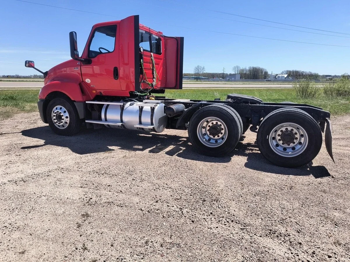 2020 International LT in Chippewa Falls, WI — photo 2