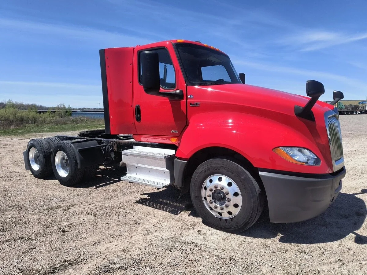 2020 International LT in Chippewa Falls, WI — photo 3