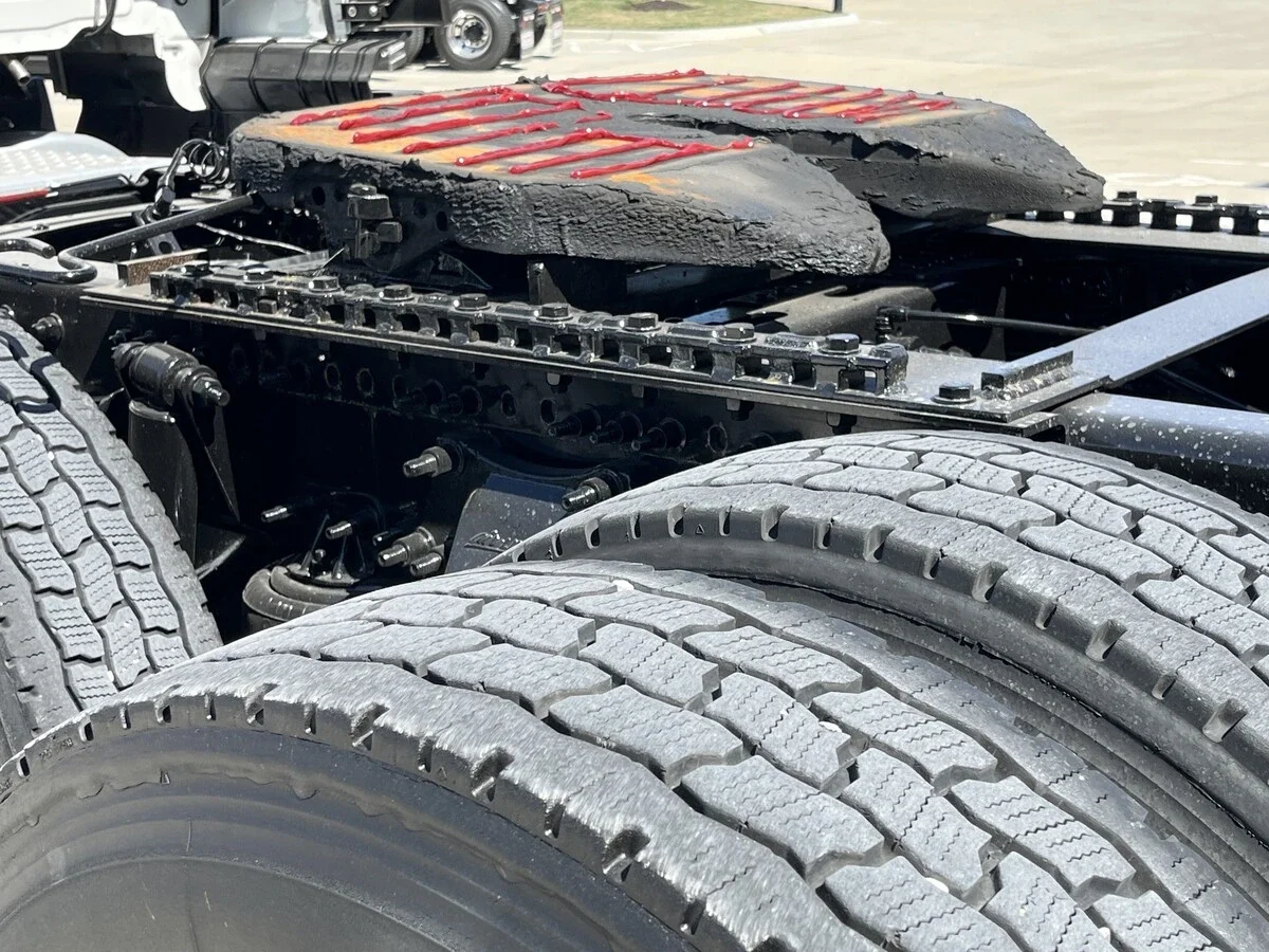 2023 Freightliner Cascadia - image 13