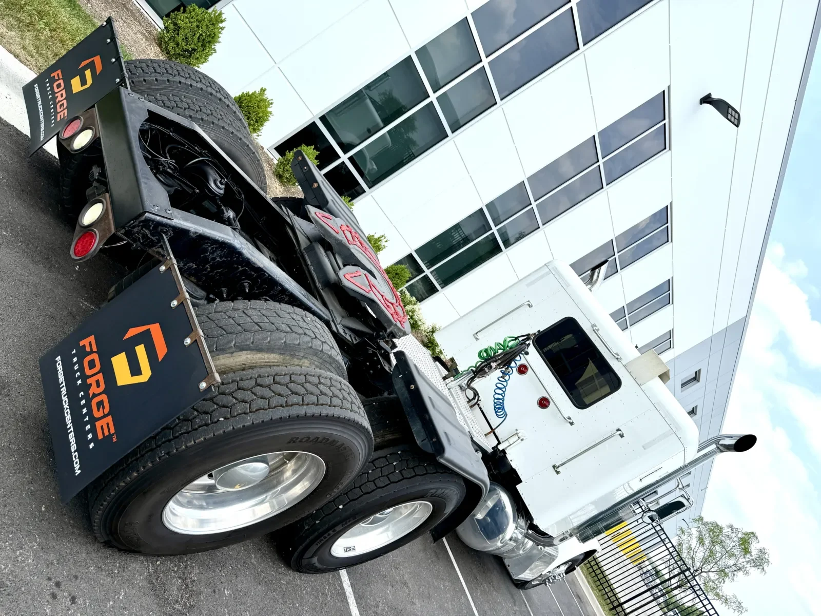 2014 Peterbilt 389 - image 11