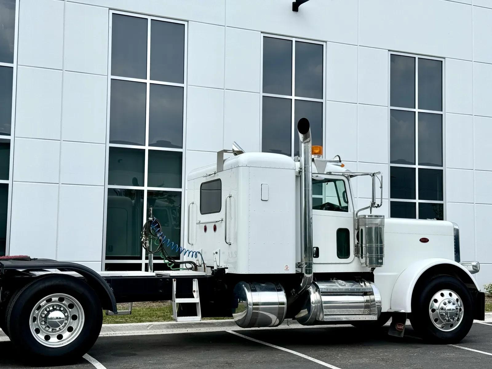 2014 Peterbilt 389 - image 7