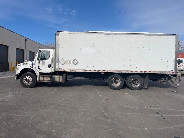 2020 Freightliner M2 106 in Elmsford, NY — photo 4