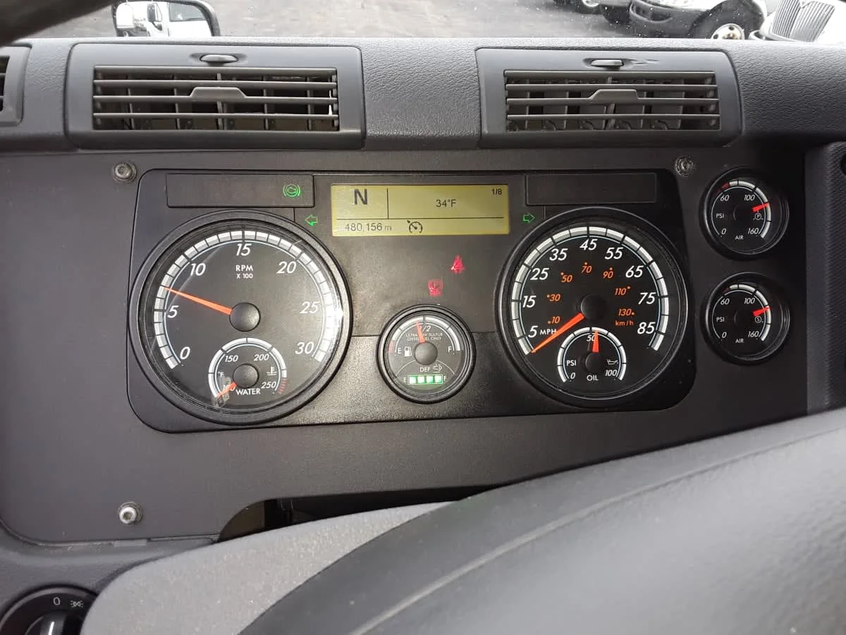 2020 Freightliner Cascadia - image 11