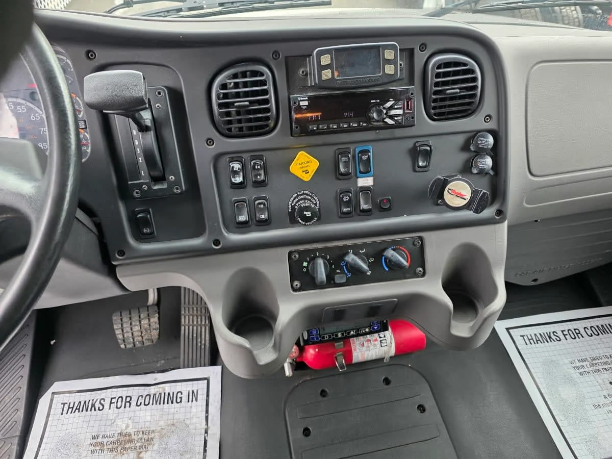 2019 Freightliner M2 106 in Bensalem, PA — photo 12