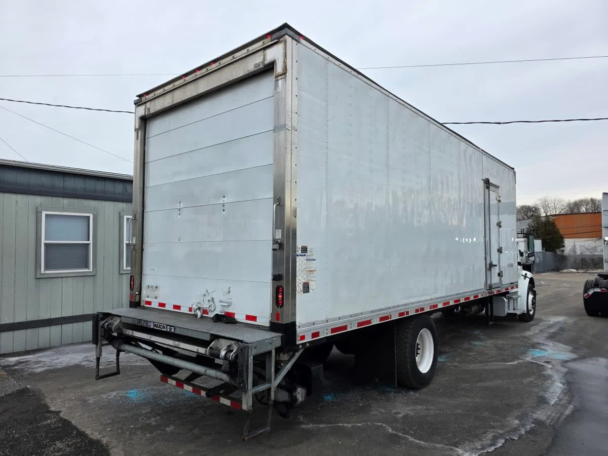 2019 Freightliner M2 106 in Bensalem, PA — photo 4