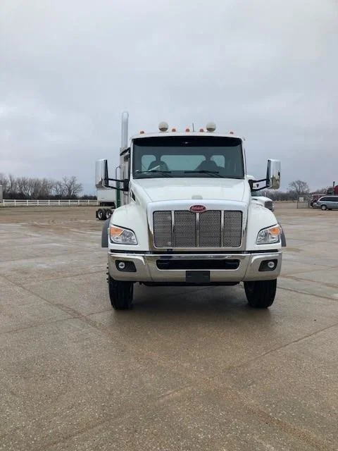 2025 Peterbilt 548 - image 9