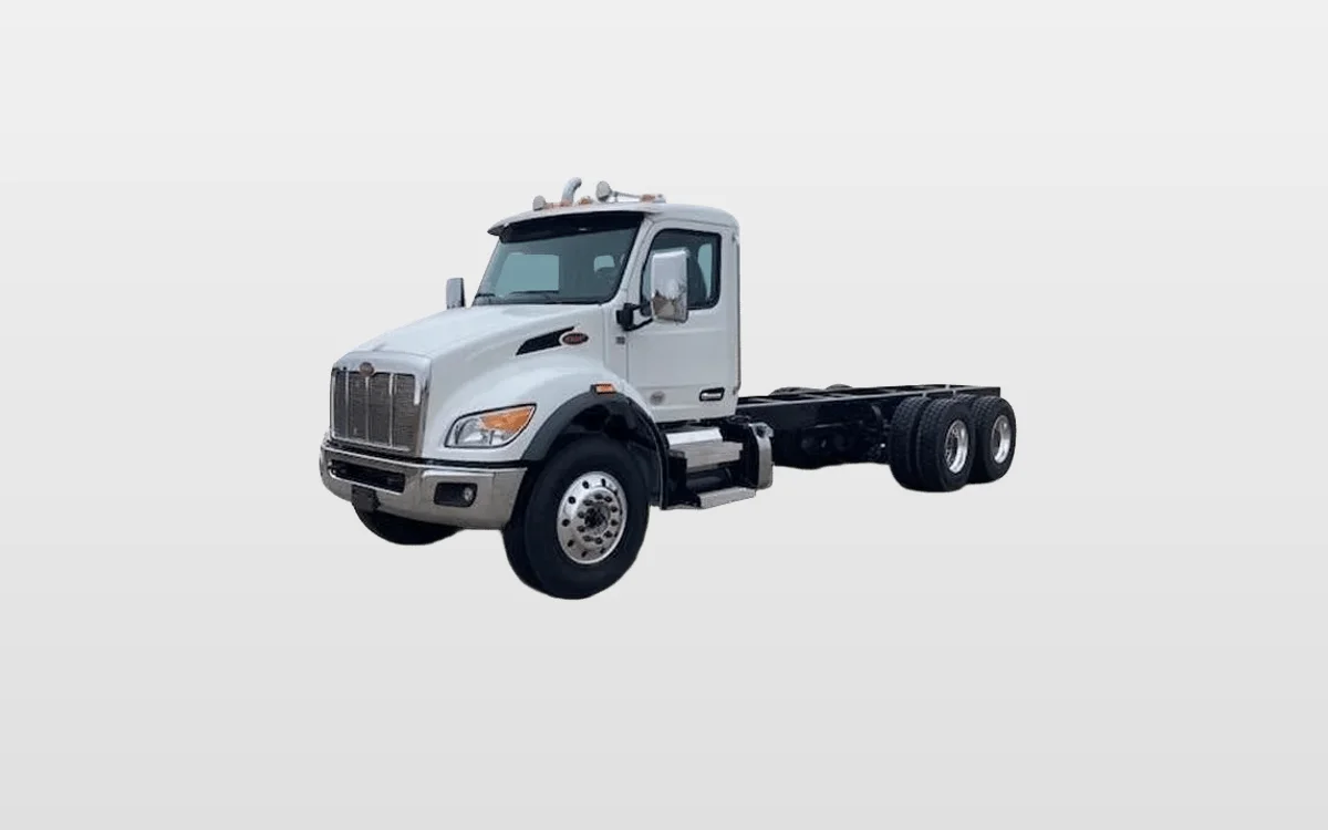 2025 Peterbilt - image 1