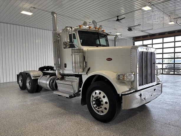 2019 Peterbilt 389 in Hartford, SD — photo 5