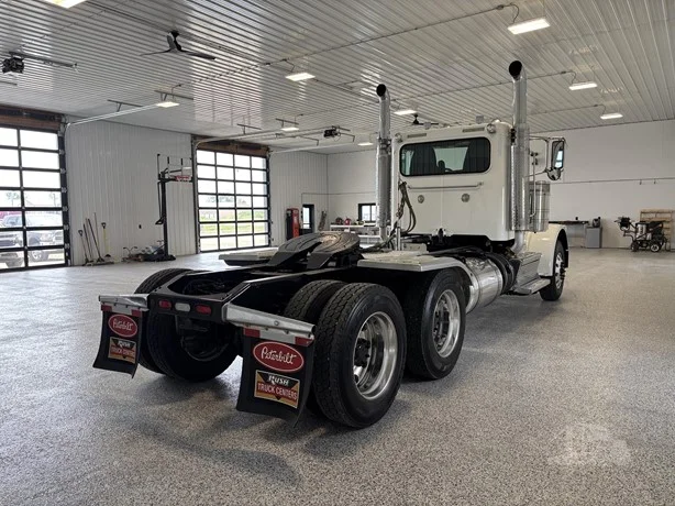 2019 Peterbilt 389 in Hartford, SD — photo 4