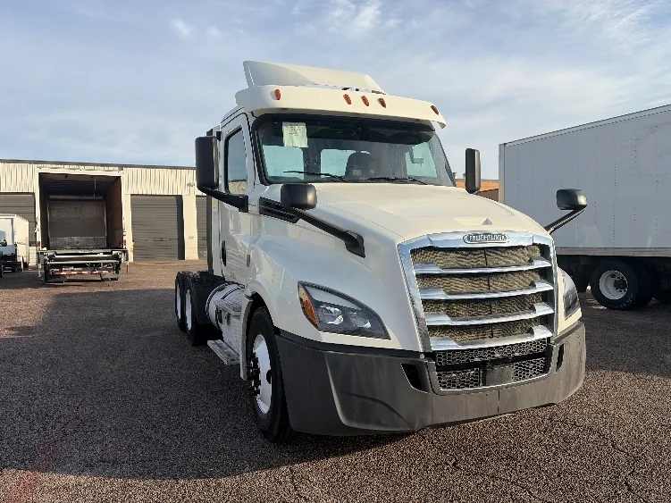 2018 Freightliner Cascadia in Dallas, TX