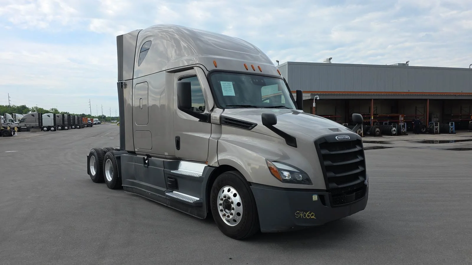 2023 Freightliner Cascadia in Indianapolis, IN