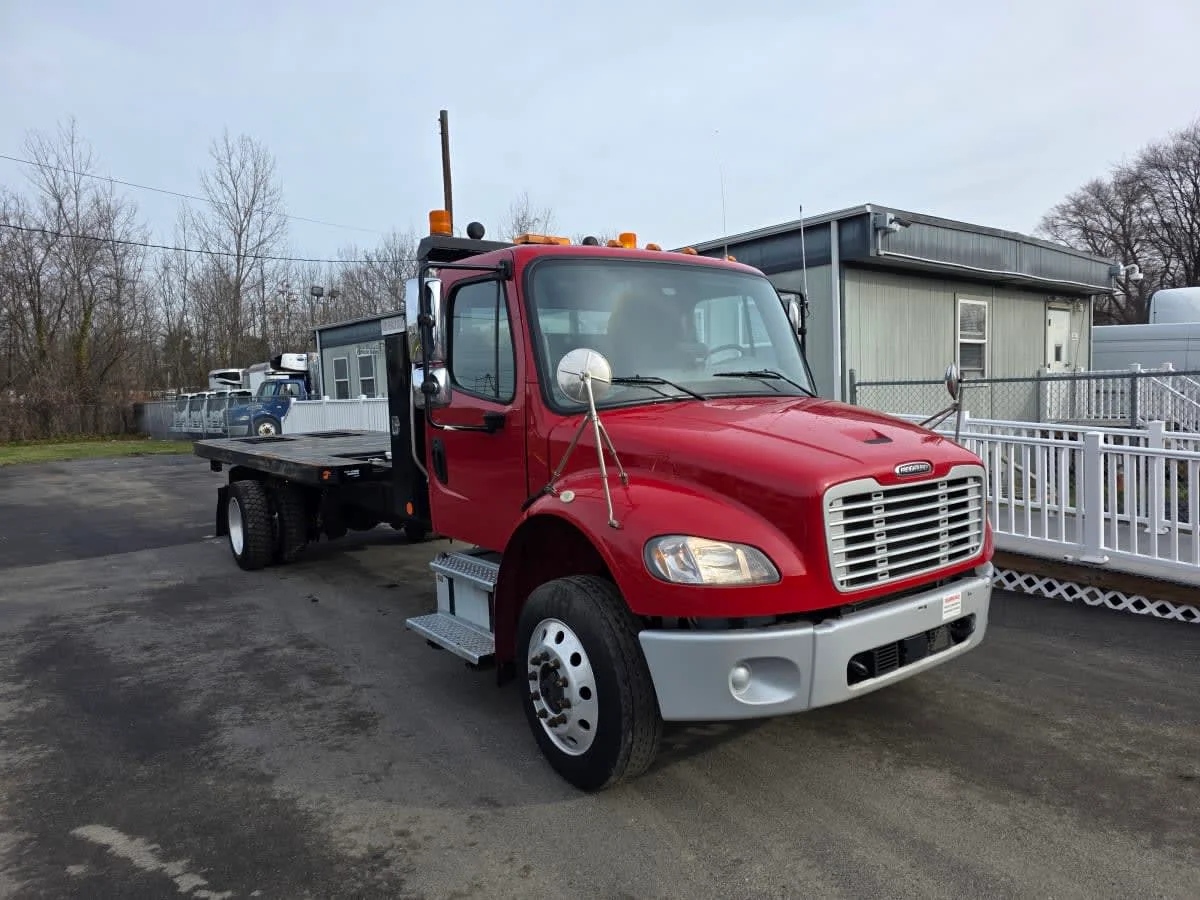 2020 Freightliner M2 106 in Bensalem, PA — photo 3