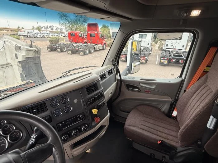 2022 Peterbilt 579 in Haines City, FL — photo 13