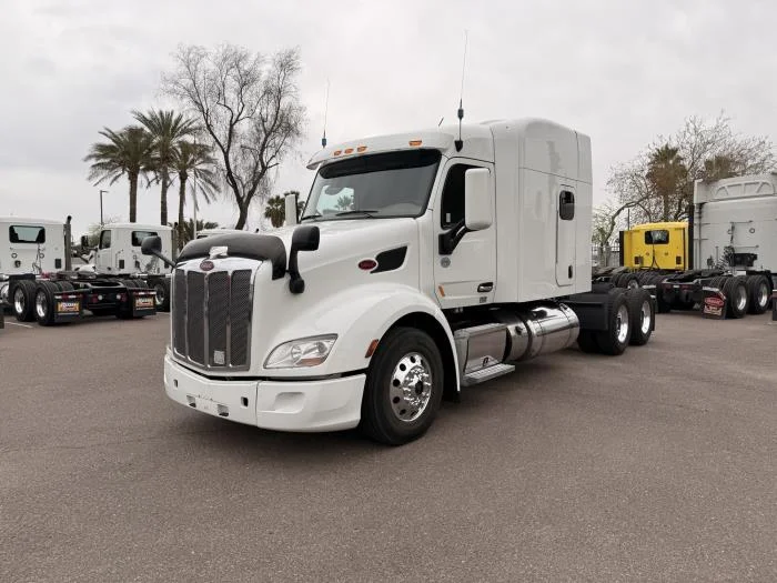 2022 Peterbilt 579 in Haines City, FL — photo 2