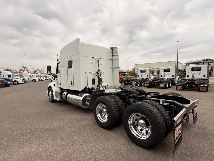 2022 Peterbilt 579 in Haines City, FL — photo 4