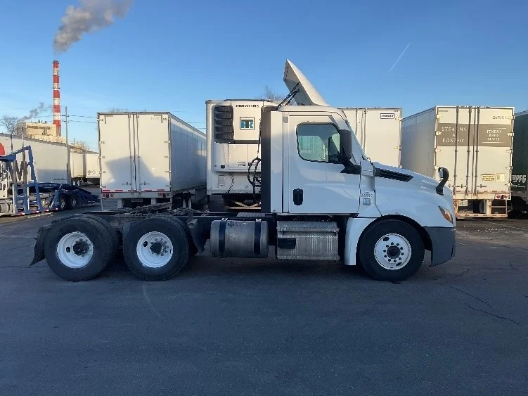 2021 Freightliner in Kansas City, MO — photo 8