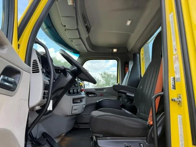 2021 Peterbilt 579 — photo 25