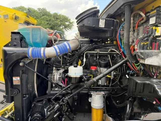 2021 Peterbilt 579 — photo 11
