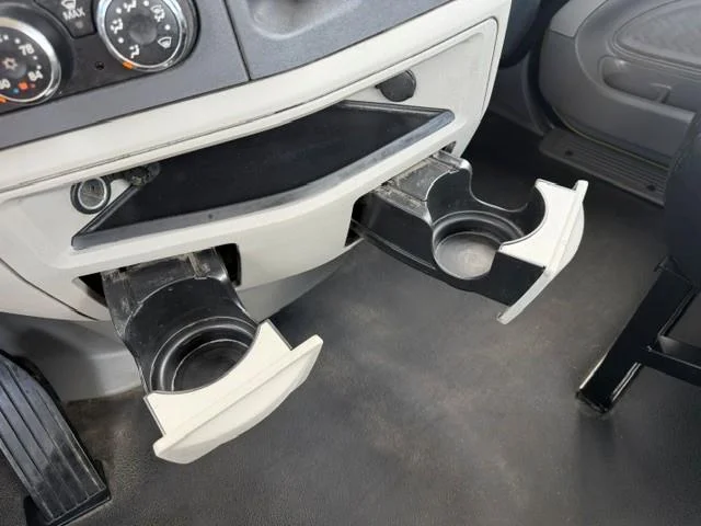 2021 Peterbilt 579 — photo 40
