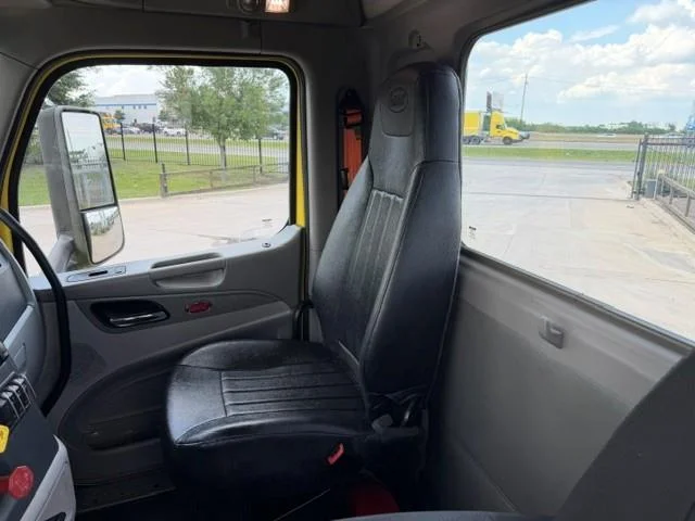 2021 Peterbilt 579 — photo 29
