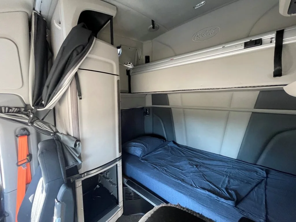 2023 Peterbilt 579 - image 13