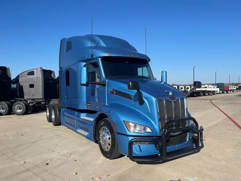 2023 Peterbilt 579 - image 7