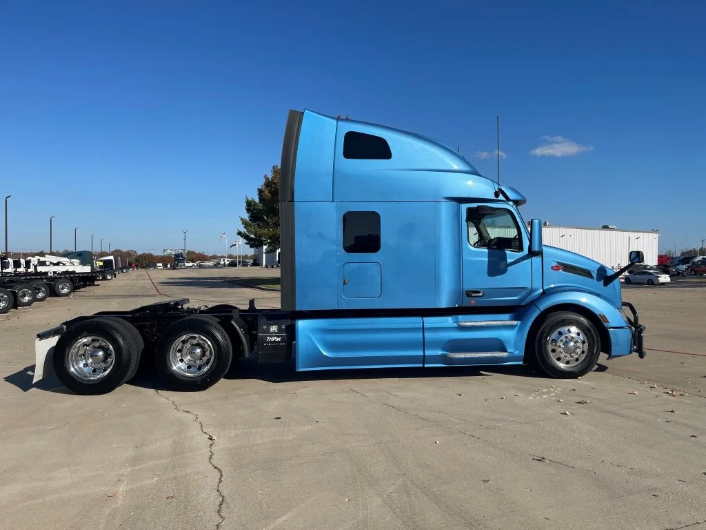 2023 Peterbilt 579 - image 6