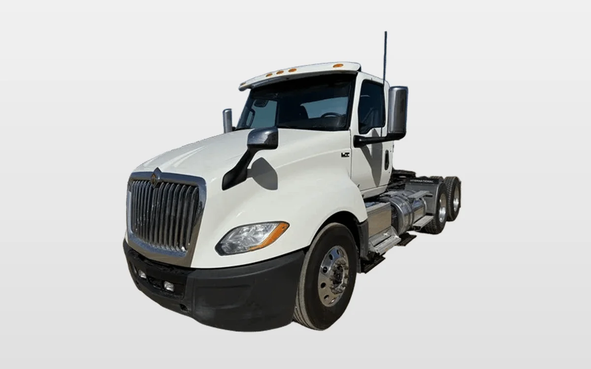 2023 International LT - image 1