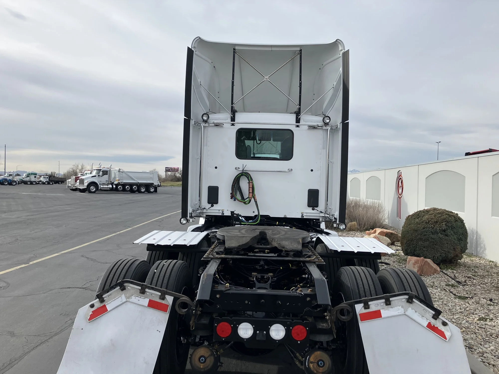 2022 Kenworth T680 - image 6