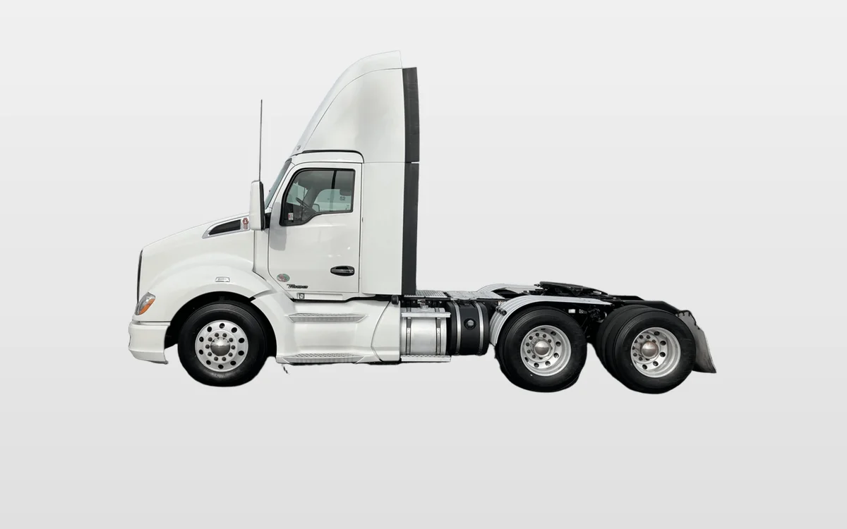 2022 Kenworth T680 - image 1