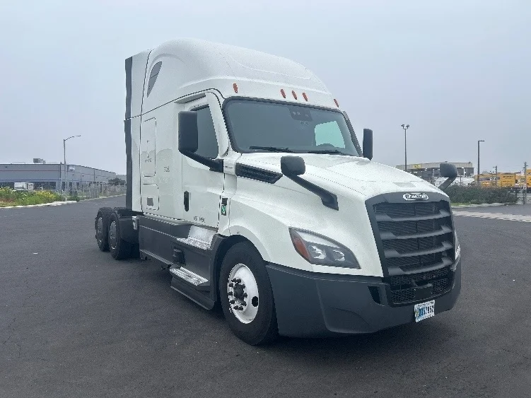 2023 Freightliner Cascadia in West Sacramento, CA