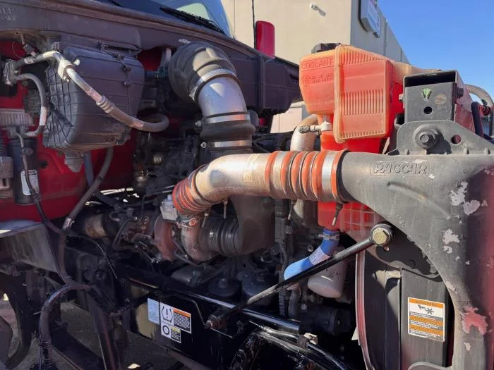 2020 Peterbilt 579 - image 11