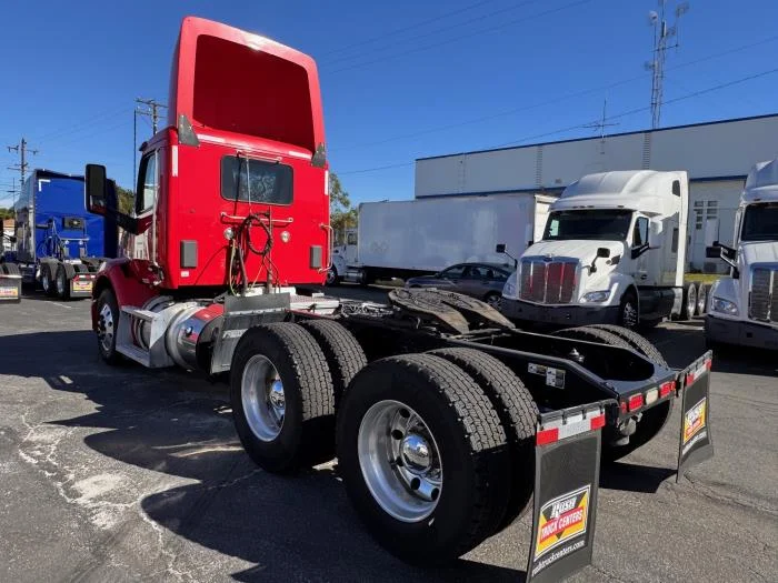 2020 Peterbilt 579 - image 8