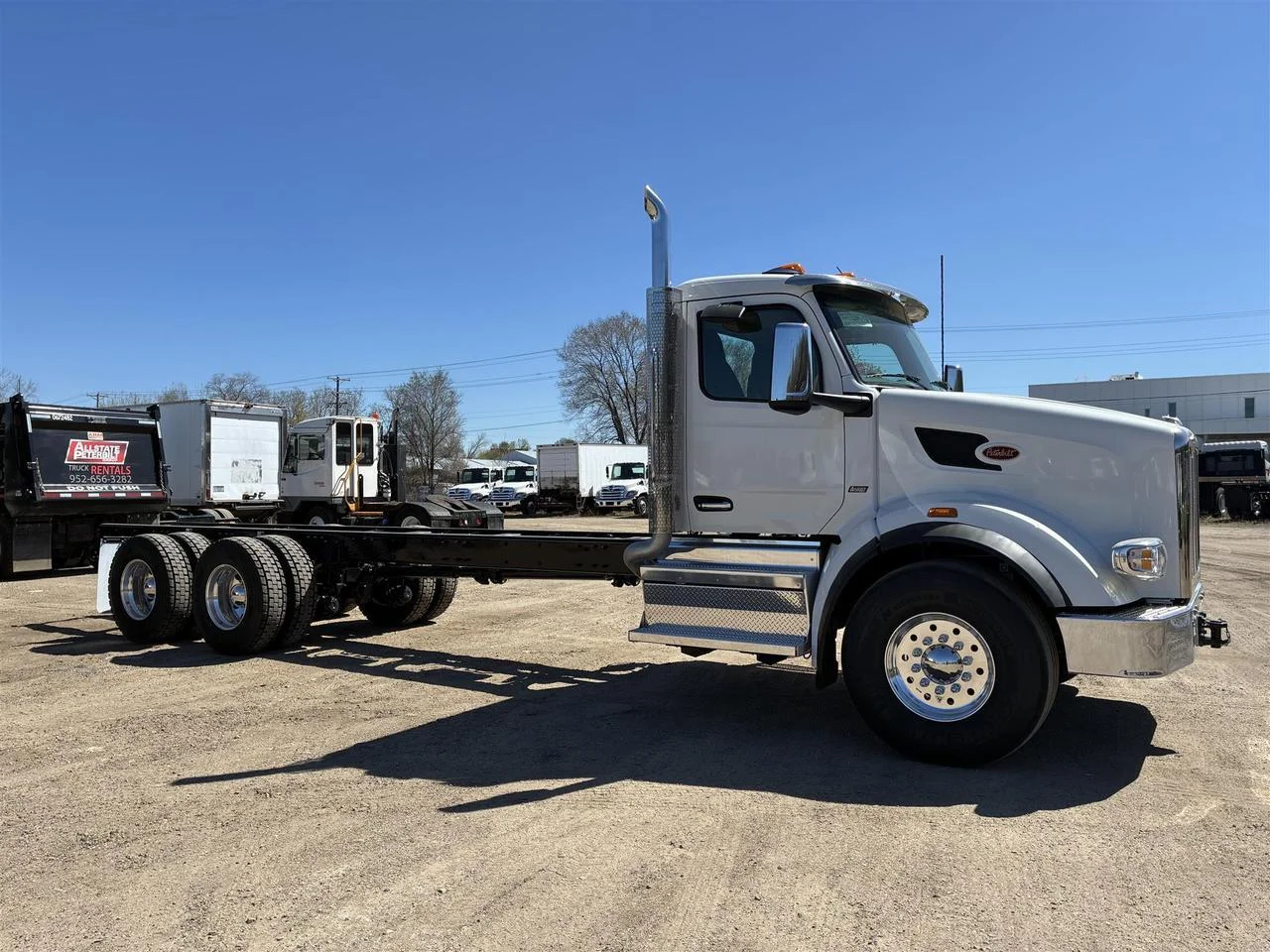2027 Peterbilt 567 in South St. Paul, MN — photo 5