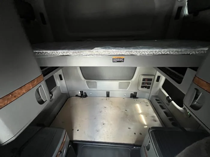 2021 International LT — photo 17