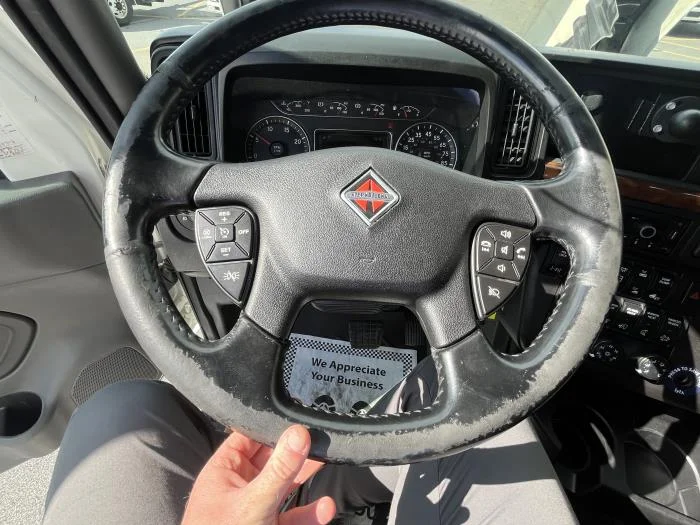 2021 International LT — photo 14