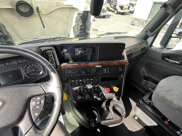 2021 International LT — photo 15