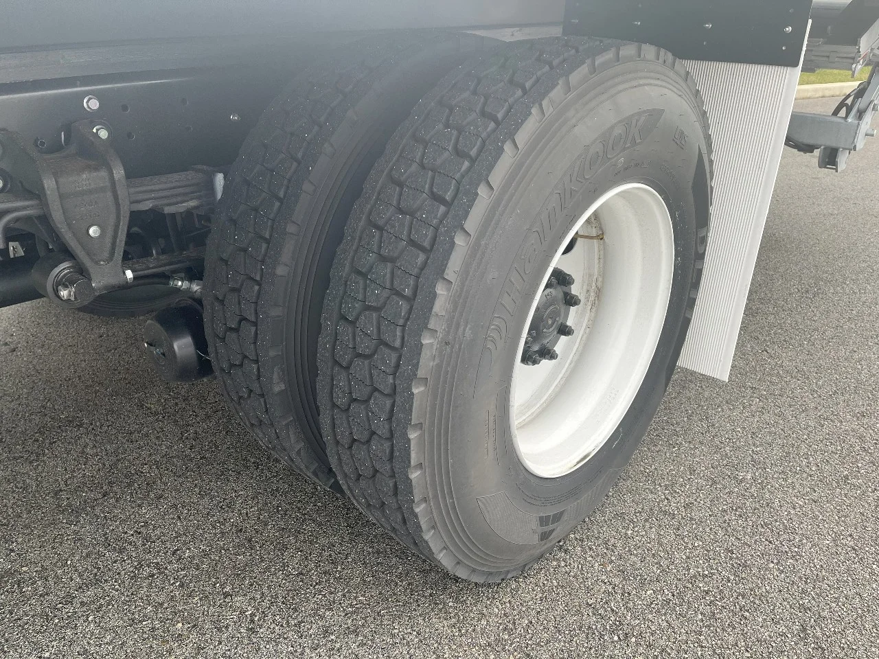 2025 Hino in Pendleton, IN — photo 8