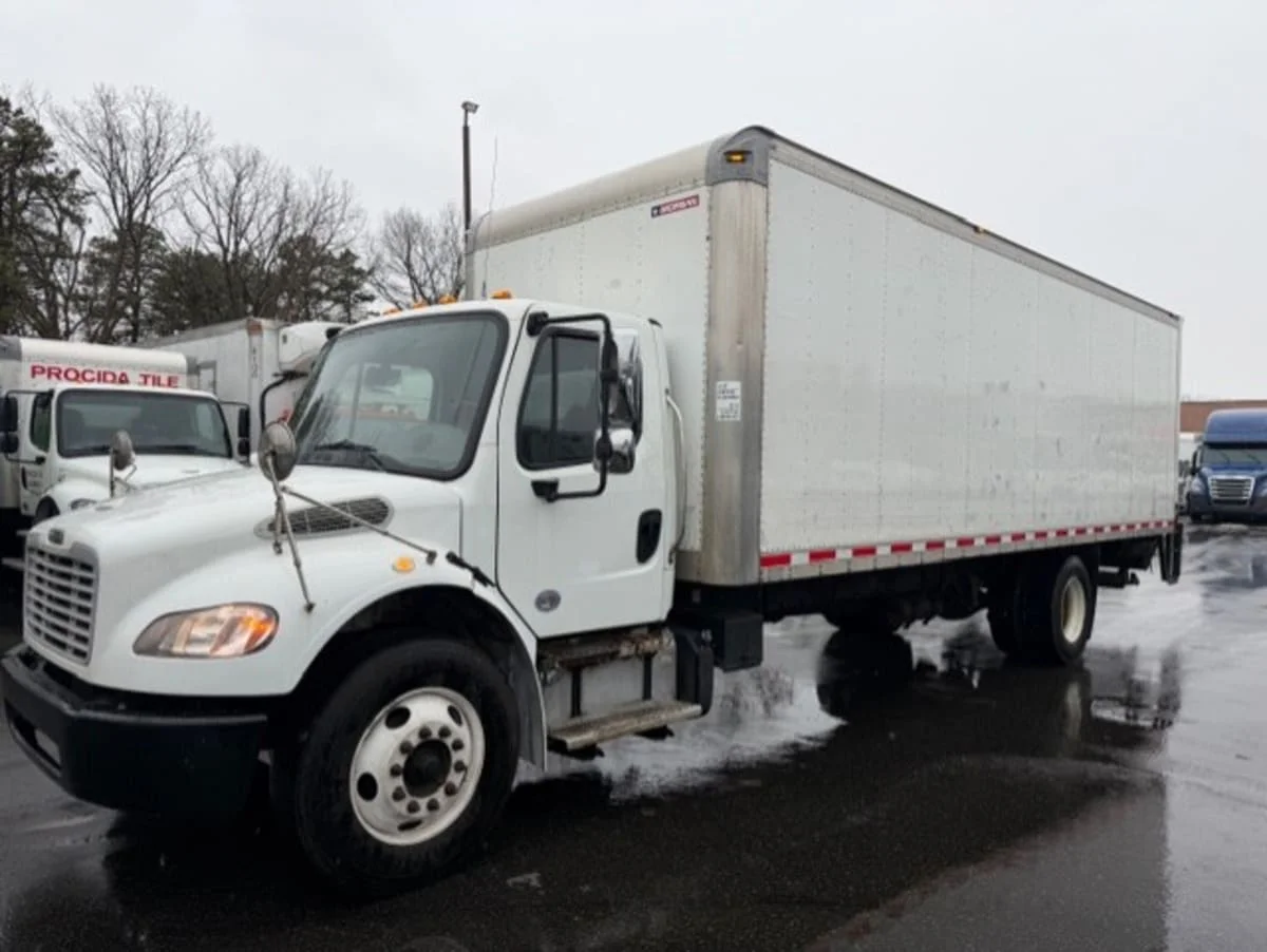2018 Freightliner M2 106 in Farmingdale, NY