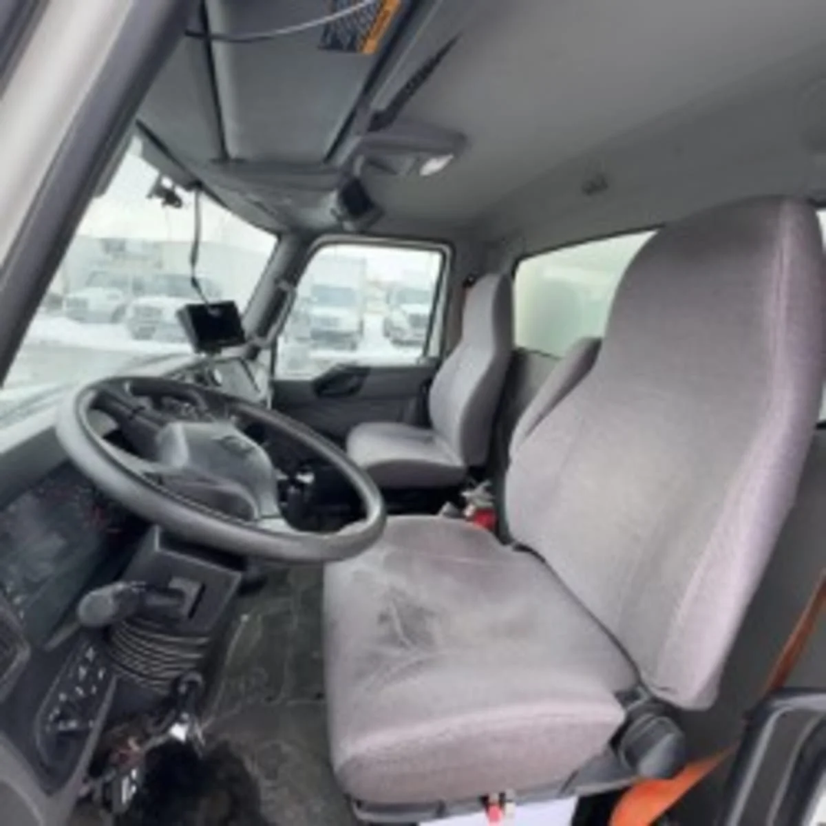 2020 International MV - image 7