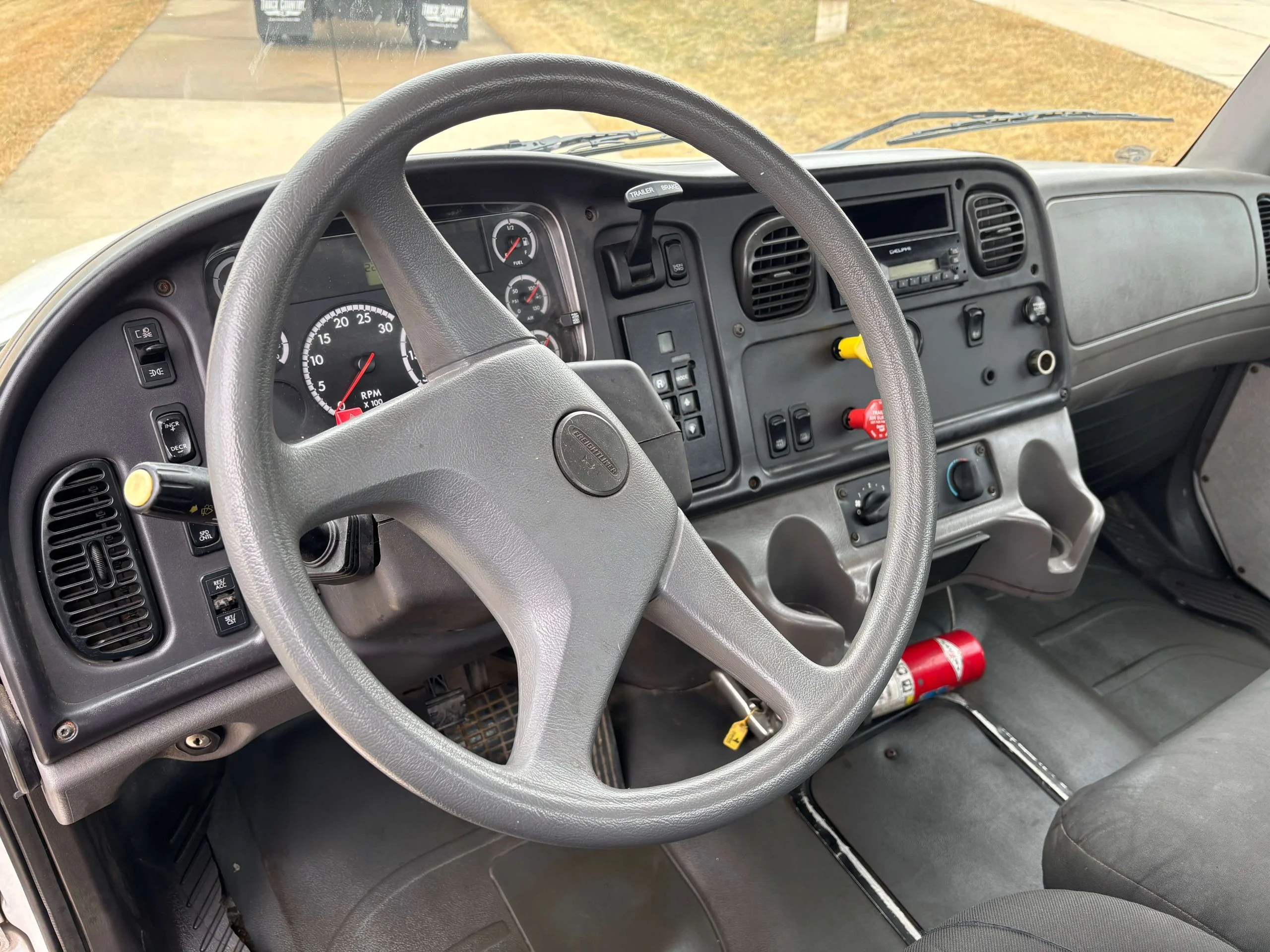 2005 Freightliner M2 106 in Cedar Rapids, IA — photo 6
