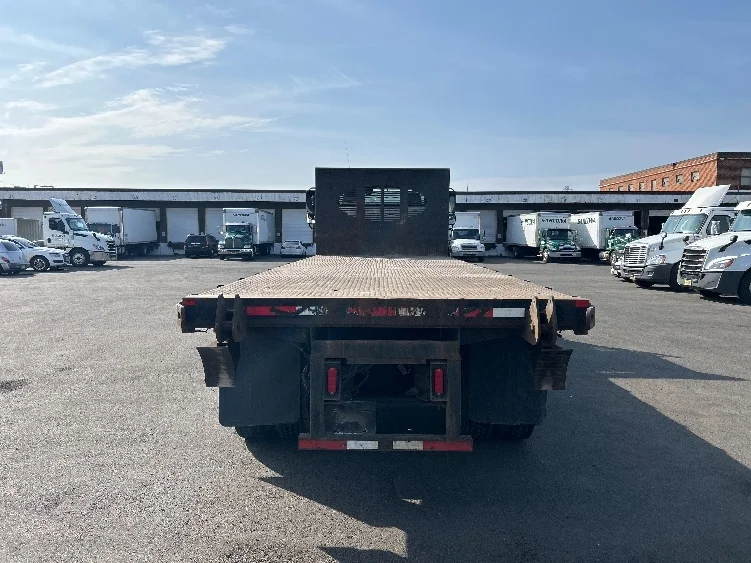 2020 Freightliner 114SD - image 7